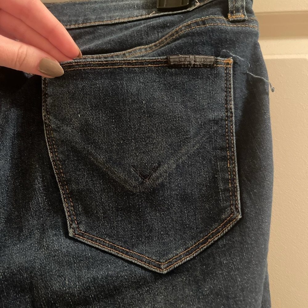 Size 28, Hudson super skinny Krista jeans!